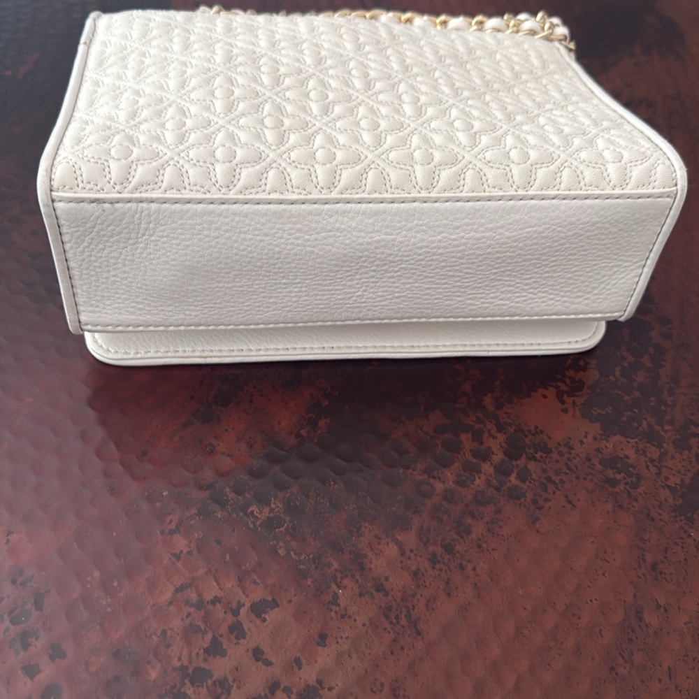 Tory Burch White Quilted Shoulder Bag - Picture 9 of 9